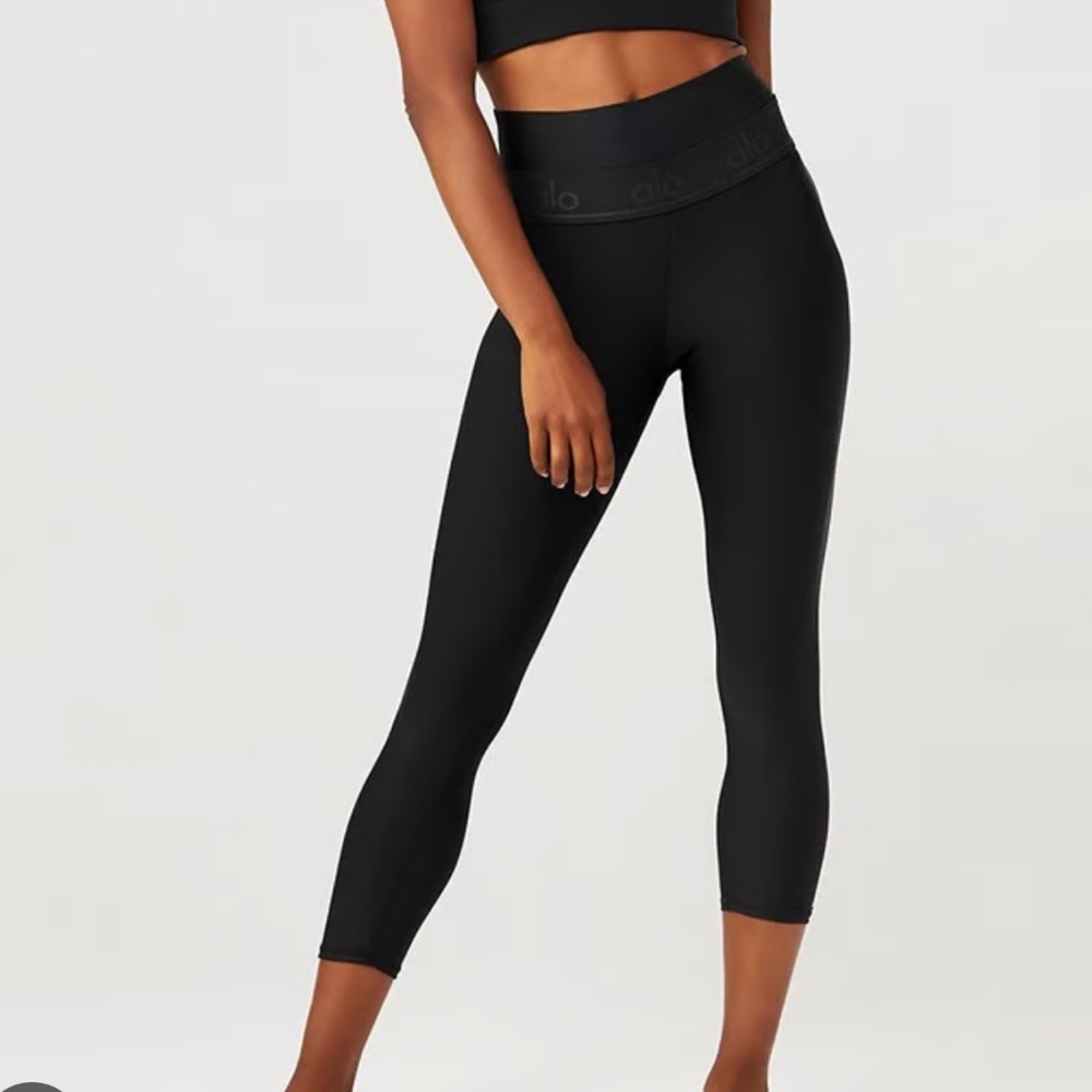 ALO Yoga Black High-Rise Capri Leggings